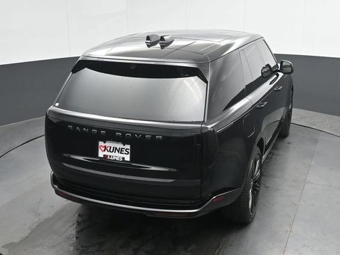 Used 2025 Land Rover Range Rover SE AWD/4WD image 30