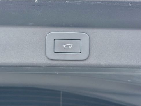 Used 2023 Land Rover Range Rover Sport SE AWD/4WD image 14