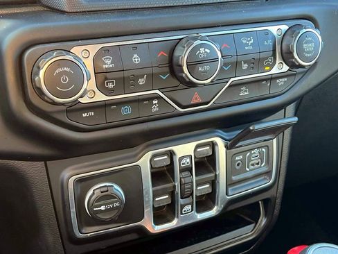 Certified 2023 Jeep Wrangler Unlimited Sahara w/ Cold Weather Group AWD/4WD image 31