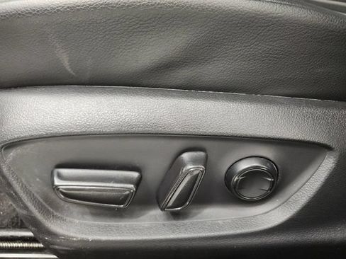 Used 2021 Toyota Camry SE FWD image 13