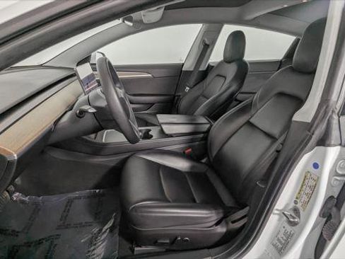 Used 2021 Tesla Model 3 Standard Range Plus image 13