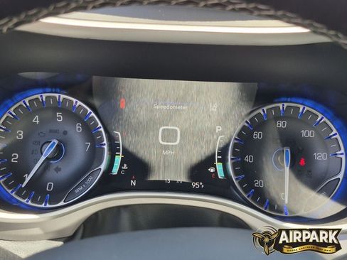 New 2027 Chrysler Pacifica Select FWD image 24
