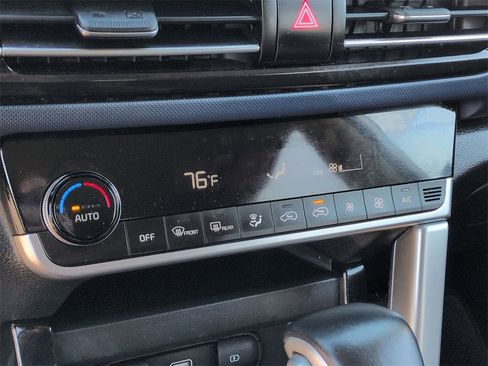 Used 2023 Kia Seltos S w/ Navigation Package image 23