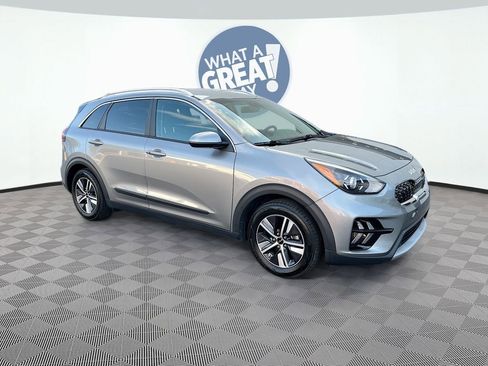Certified 2022 Kia Niro LXS image 2