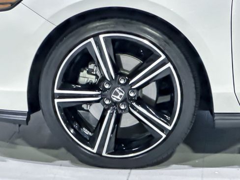 Used 2025 Honda Accord Sport image 13