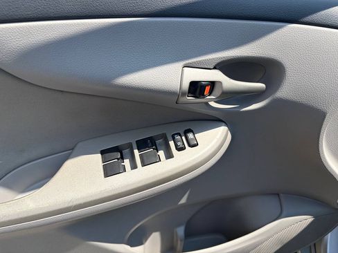Used 2011 Toyota Corolla FWD image 12