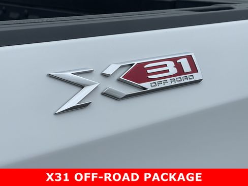 Certified 2023 GMC Sierra 1500 SLT w/ SLT Premium Package AWD/4WD image 12