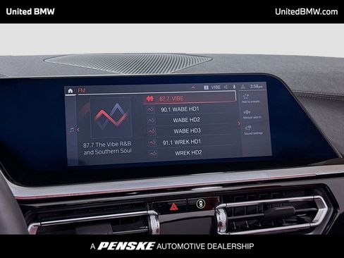 Used 2024 BMW Z4 M40i w/ Premium Package image 8