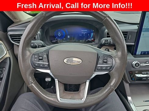 Used 2020 Ford Explorer Platinum w/ Premium Technology Package AWD/4WD image 4