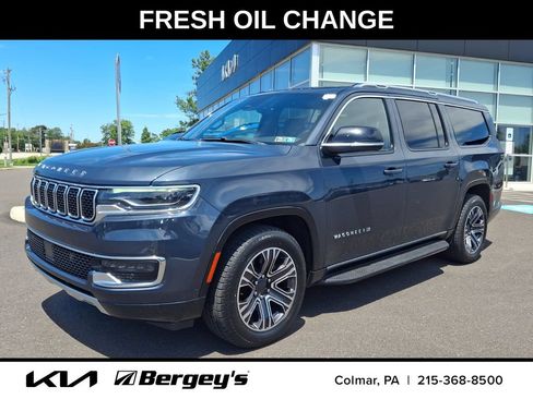 Used 2024 Jeep Wagoneer L Series II w/ Flexible Seating Group AWD/4WD image 1