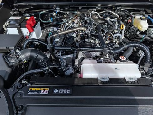 Certified 2026 Toyota 4Runner SR5 AWD/4WD image 34