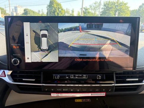 New 2026 Toyota Sienna Platinum AWD/4WD image 20