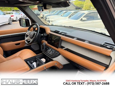 Used 2023 Land Rover Defender 130 SE AWD/4WD image 3