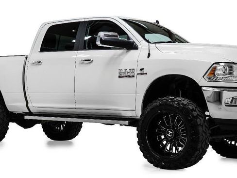Used 2018 RAM 2500 Laramie AWD/4WD image 1