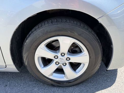 Used 2016 Toyota Sienna L FWD image 25
