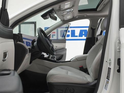 Used 2025 Hyundai Tucson SEL FWD image 5