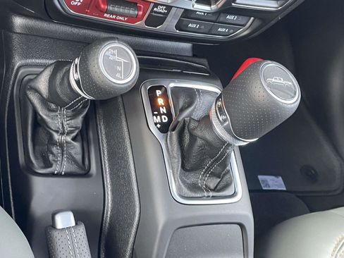 New 2025 Jeep Gladiator Mojave w/ Convenience Group image 7