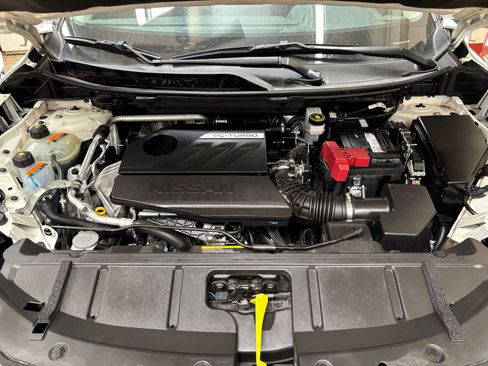 Used 2025 Nissan Rogue SV AWD/4WD image 29