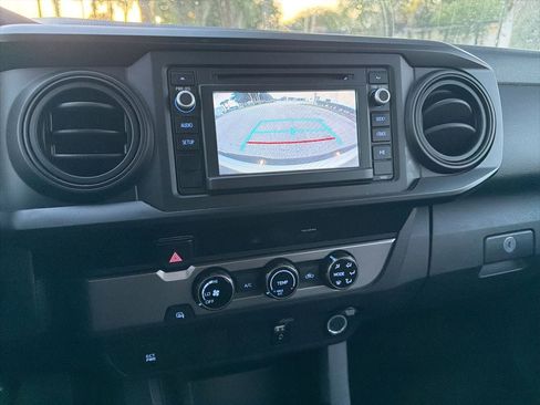 Used 2018 Toyota Tacoma SR w/ SR Convenience Package RWD image 11