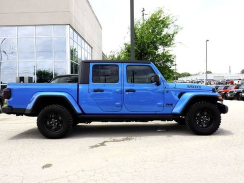 Used 2024 Jeep Gladiator Sport AWD/4WD image 4