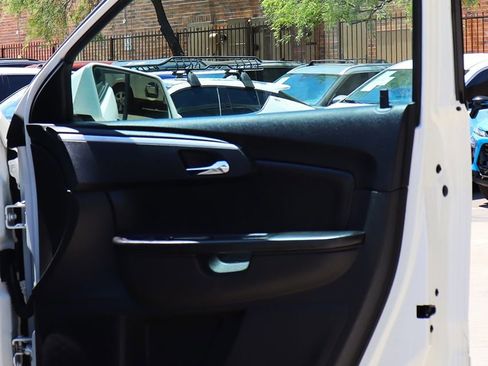 Used 2012 Chevrolet Traverse LT FWD image 30