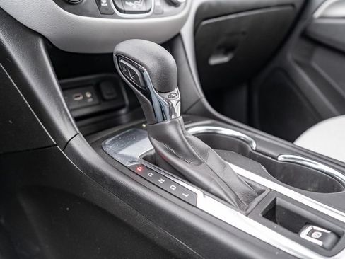 Used 2022 Chevrolet Equinox LT FWD image 25