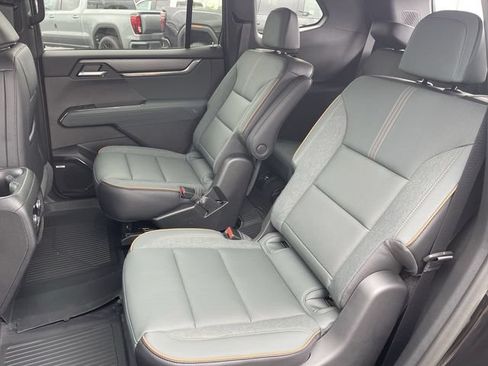 New 2026 GMC Acadia AT4 w/ Luxury Package AWD/4WD image 23