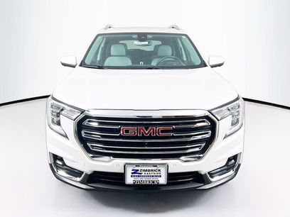 Used 2022 GMC Terrain SLT w/ Infotainment Package II