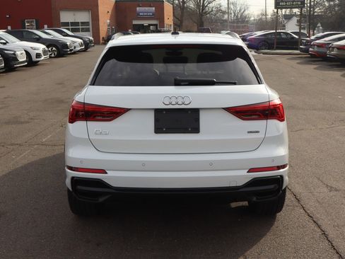 Used 2022 Audi Q3 2.0T Premium w/ Black Optic Sport Package image 6