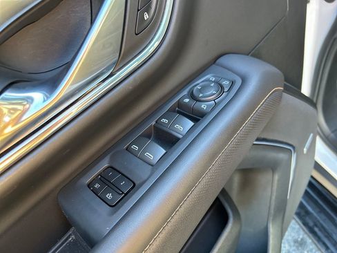 Used 2023 GMC Yukon AT4 AWD/4WD image 25