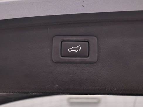 Used 2017 Subaru Outback 2.5i Limited AWD/4WD image 37