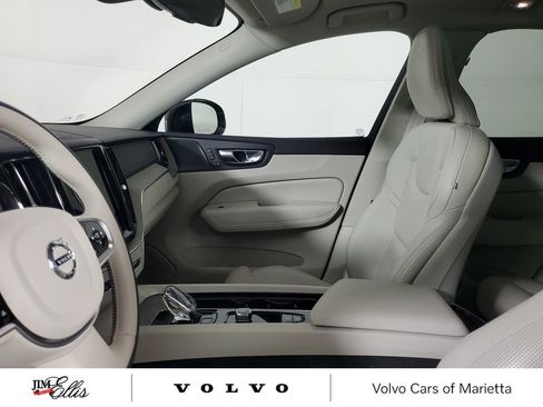 Used 2023 Volvo XC60 B5 Ultimate w/ Protection Package Premier image 23