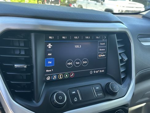Used 2020 GMC Acadia SLT w/ LPO, Floor Liner Package AWD/4WD image 26