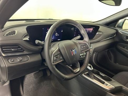 Used 2024 Buick Envista Preferred w/ Convenience I Package FWD image 13