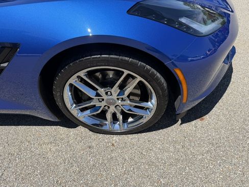 Used 2019 Chevrolet Corvette Stingray Coupe w/ Battery Protection Package RWD image 10