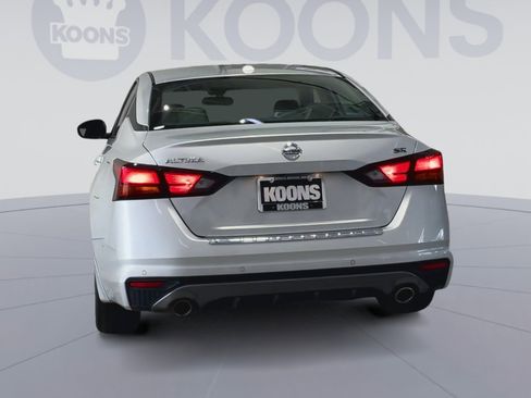 Used 2020 Nissan Altima 2.5 SR w/ Premium Package FWD image 10