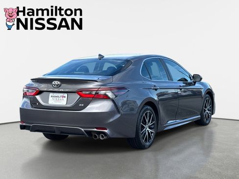 Used 2024 Toyota Camry SE image 2