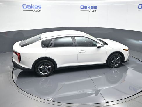New 2025 Kia K4 FWD image 51