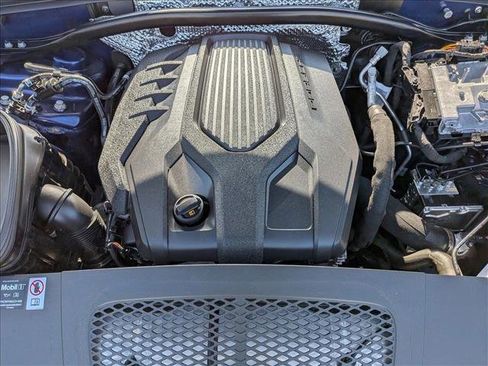 Used 2025 Porsche Macan image 28