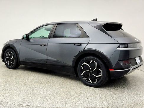 Used 2023 Hyundai Ioniq 5 SEL w/ Cargo Package AWD/4WD image 7