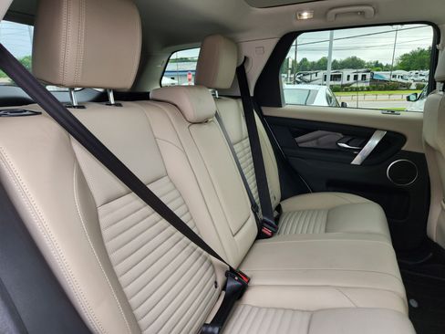 Certified 2025 Land Rover Discovery Sport S image 15