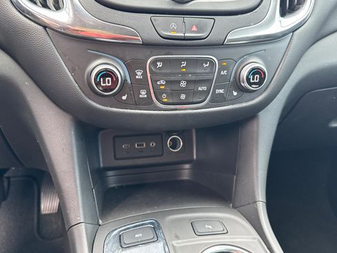 Used 2024 Chevrolet Equinox LT AWD/4WD image 26