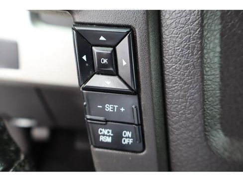 Used 2013 Ford F150 FX4 w/ Mid Equipment Group AWD/4WD image 12