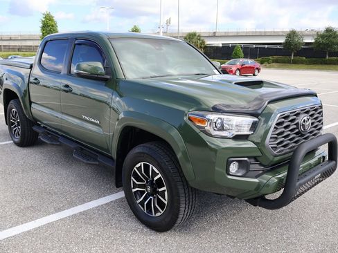 Used 2021 Toyota Tacoma TRD Sport AWD/4WD image 6