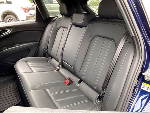 Used 2023 Audi Q4 e-tron Premium Plus w/ Premium Plus RWD image 19