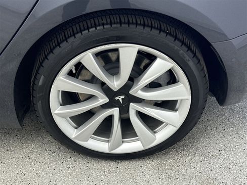 Used 2018 Tesla Model 3 Long Range image 36