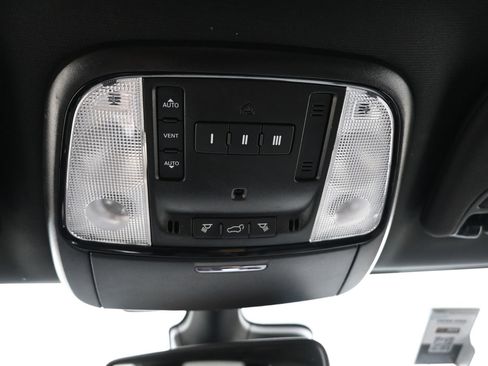 Used 2024 Dodge Durango GT AWD/4WD image 27