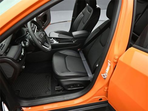 New 2026 Jeep Compass Latitude w/ Sun and Sound Group image 11