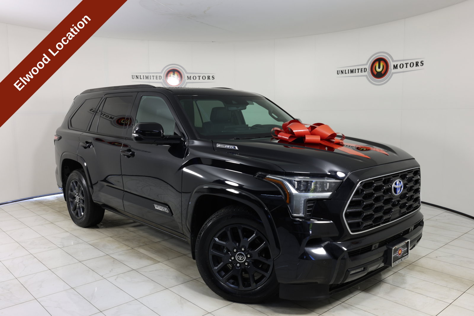 Used 2023 Toyota Sequoia Platinum AWD/4WD image 1