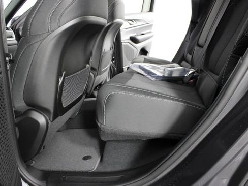 New 2026 Jeep Grand Cherokee Laredo AWD/4WD image 16